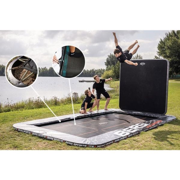 BERG SPORTS Ultim Pro Bouncer FlatGround 5x5 + AeroWall